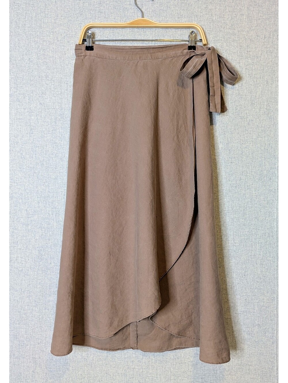 Aritzia Wilfred 100% linen 'Eleta' wrap midi skirt